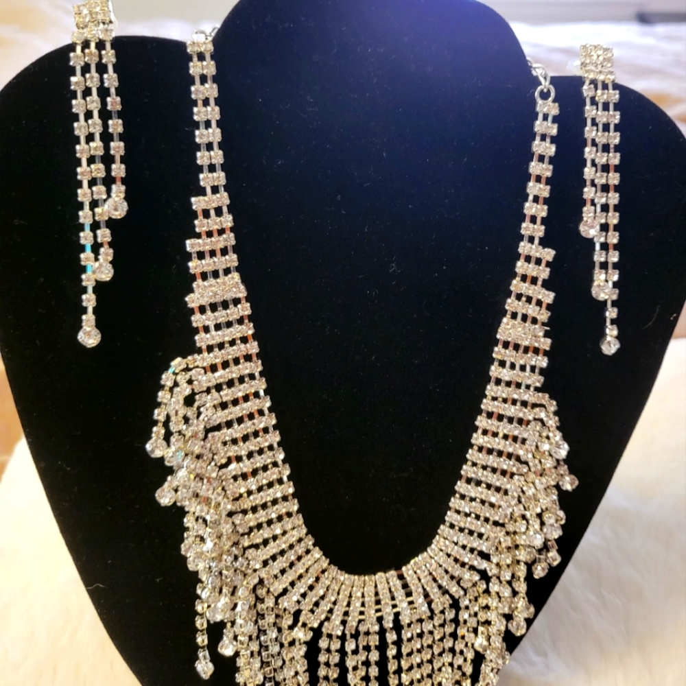 PERFECT FOR HOLIDAY! BRAND NEW!